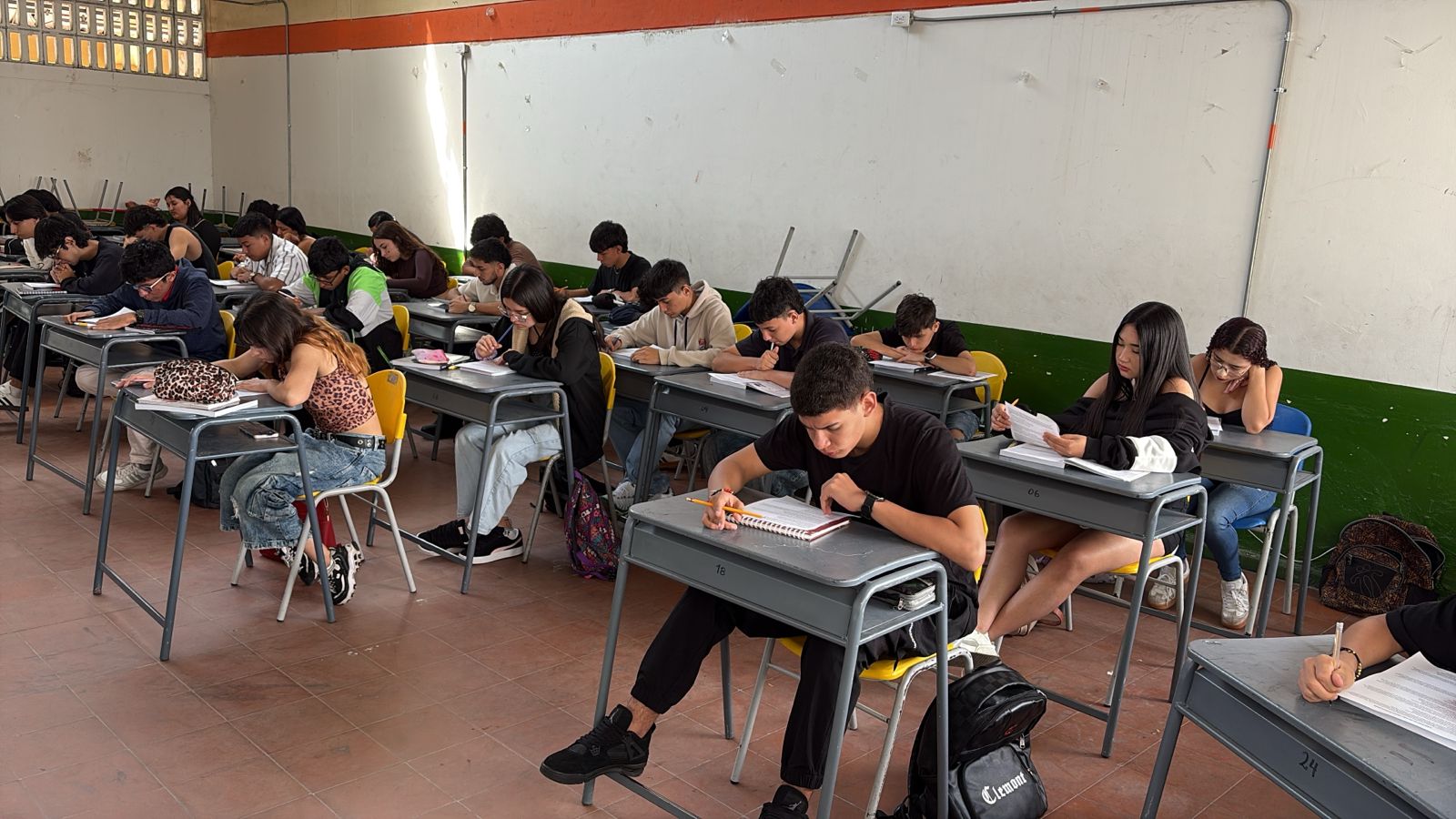 Taller lectura Crítica PreICFES 11° I.E. JOAQUIN PARIS