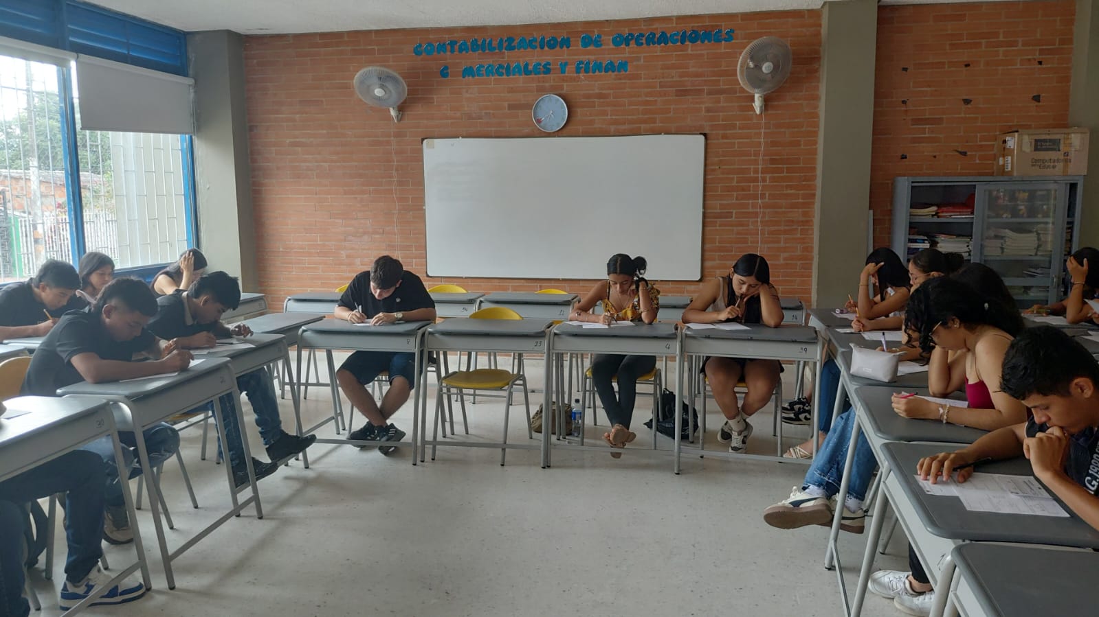 Taller Matemáticas y Física PreICFES 11° I.E. MEDALLA MILAGROSA .CHAPARRAL